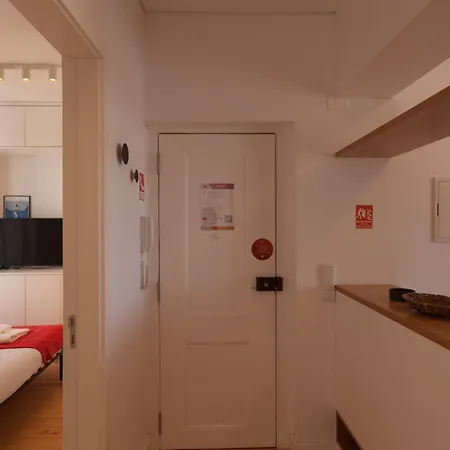 Διαμέρισμα Flh Mouraria Urban *